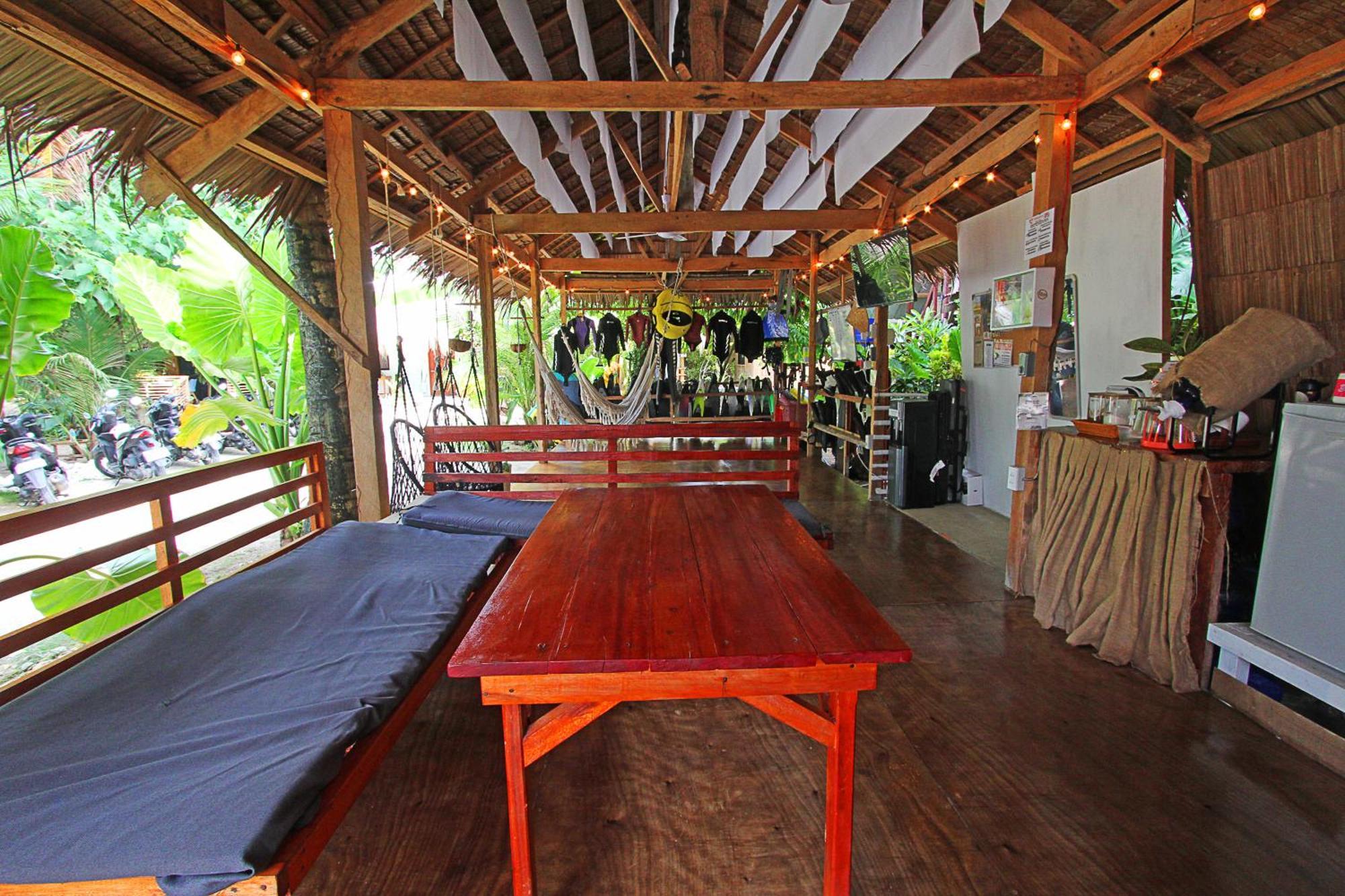 Ozen Freediving Hostel 卢纳将军城 外观 照片